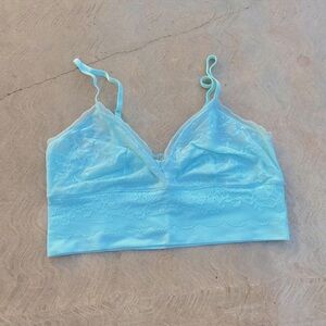 VICTORIA’S SECRET | Light Blue Lace Bra S